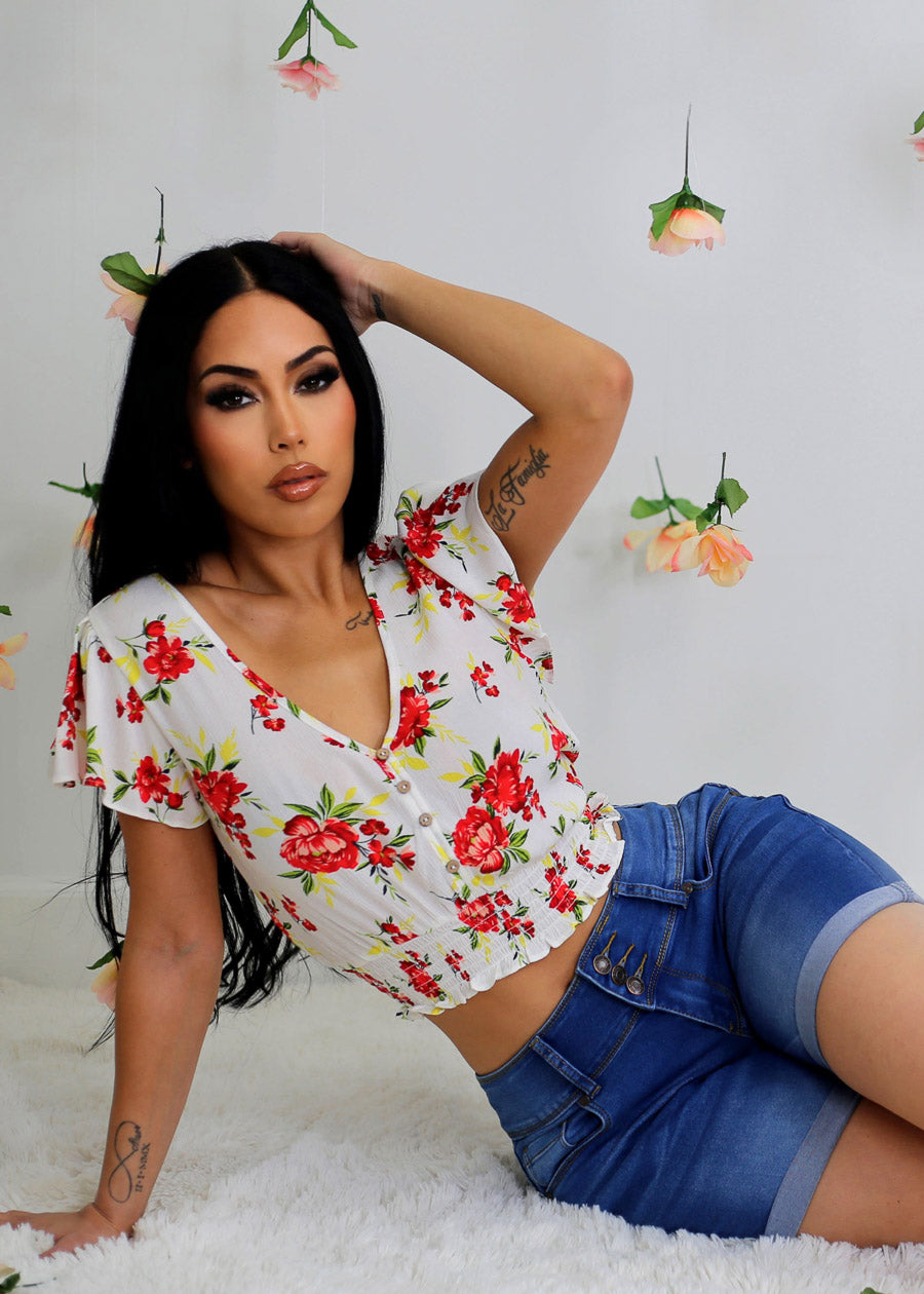 Short Sleeve Smocked Hem Floral Vneck Crop Top Ivory