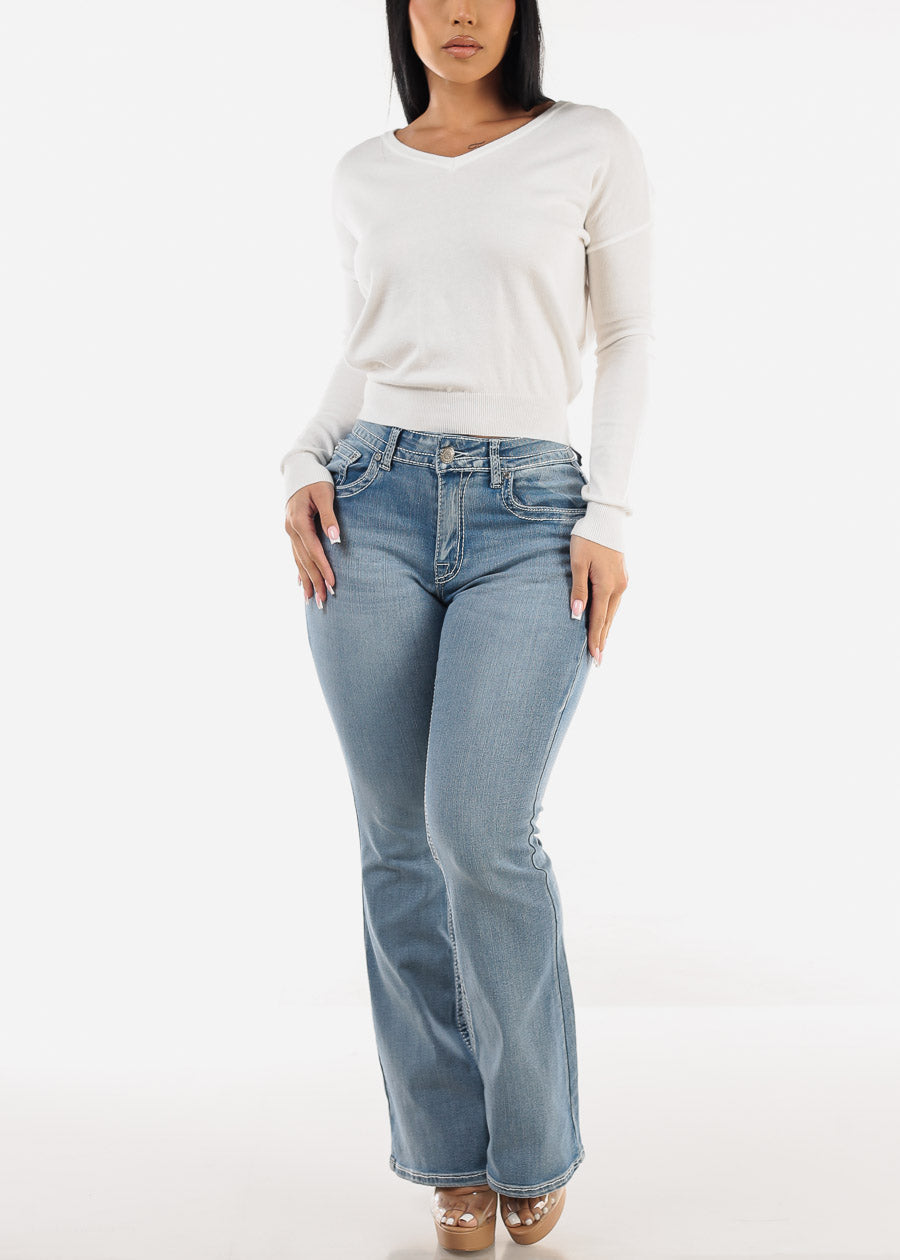 High Waist Light Wash Bootcut Jeans w Back Pocket Design