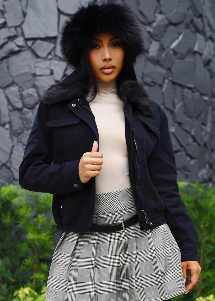 Black Zip Up Cotton Jacket w Faux Fur