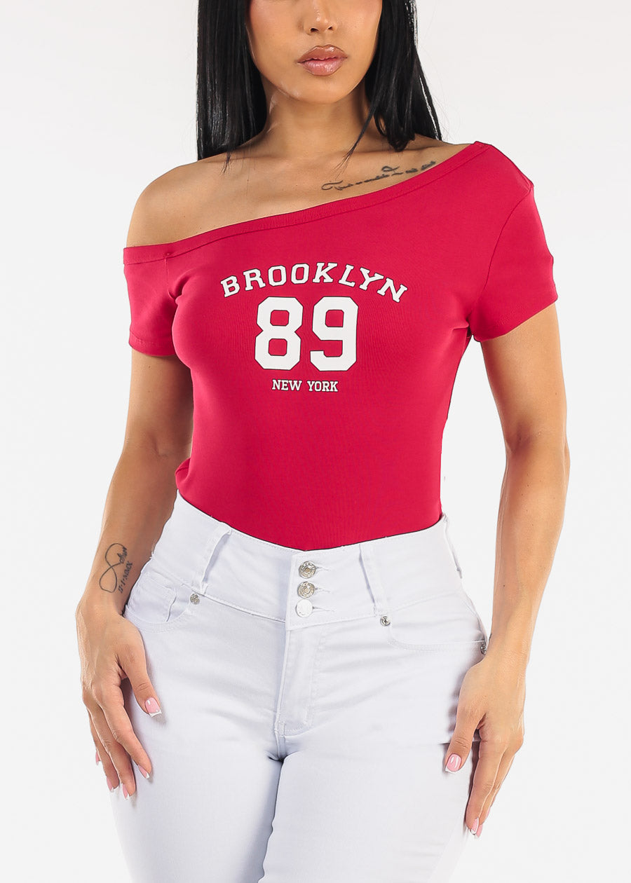 Asymmetrical Neckline Stretch Graphic Top Red 