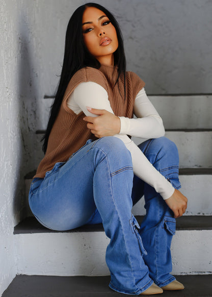 Sleeveless Mock Neck Knitted Sweater Brown