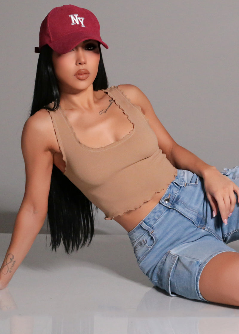 Stretch Seamless Scoop Neck Crop Top Light Brown
