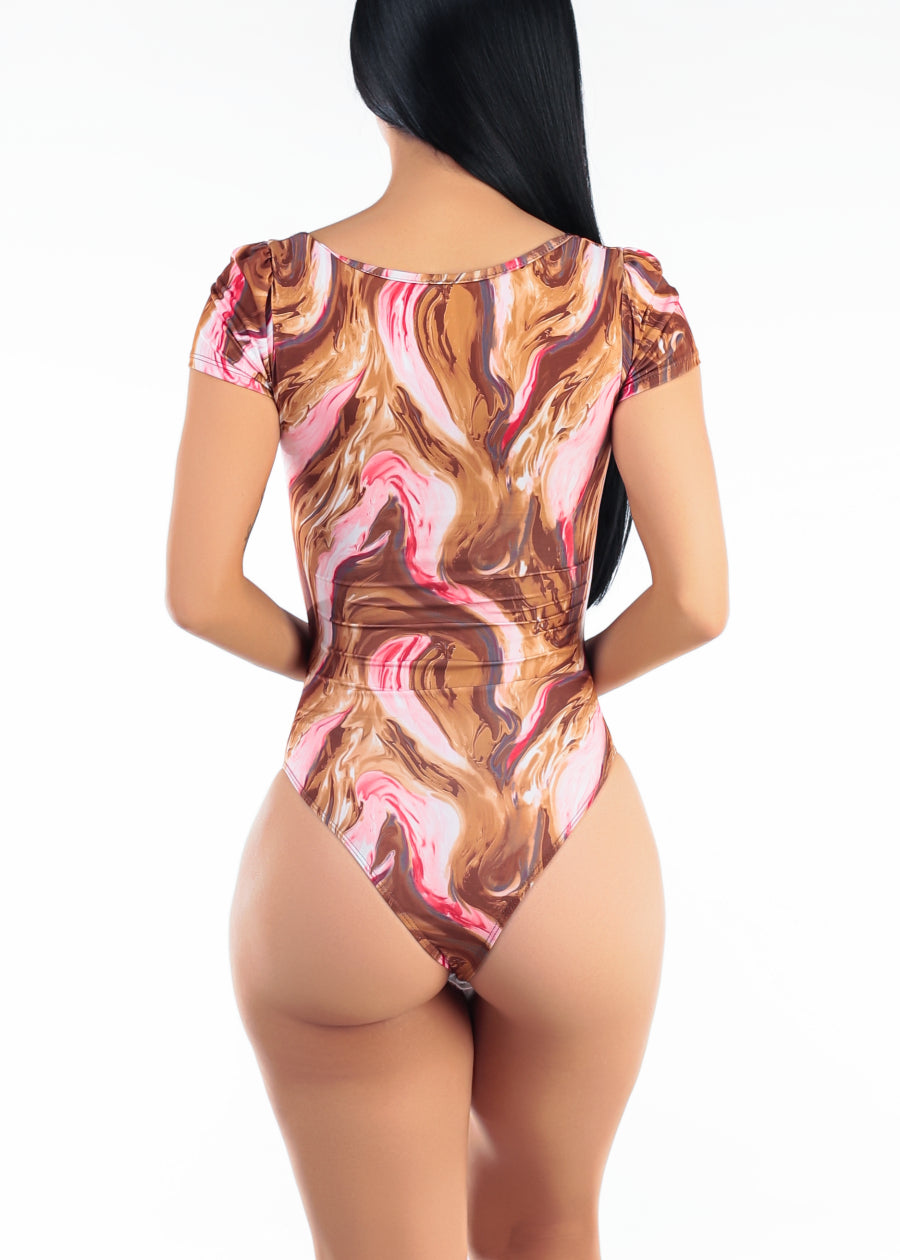Short Sleeve Sweetheart Neckline Stretch Marble Print Bodysuit Brown