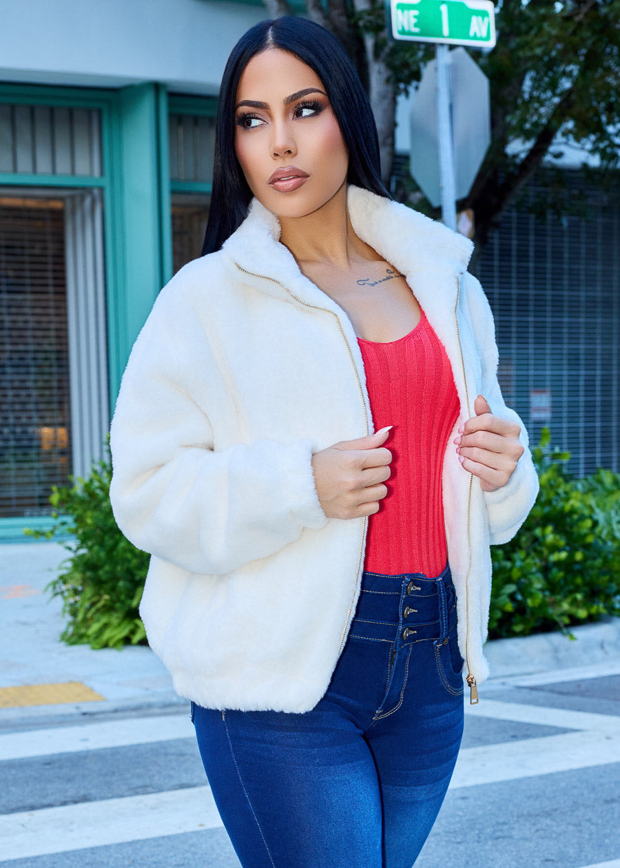 White Long Sleeve Zip Up Faux Fur Collared Jacket