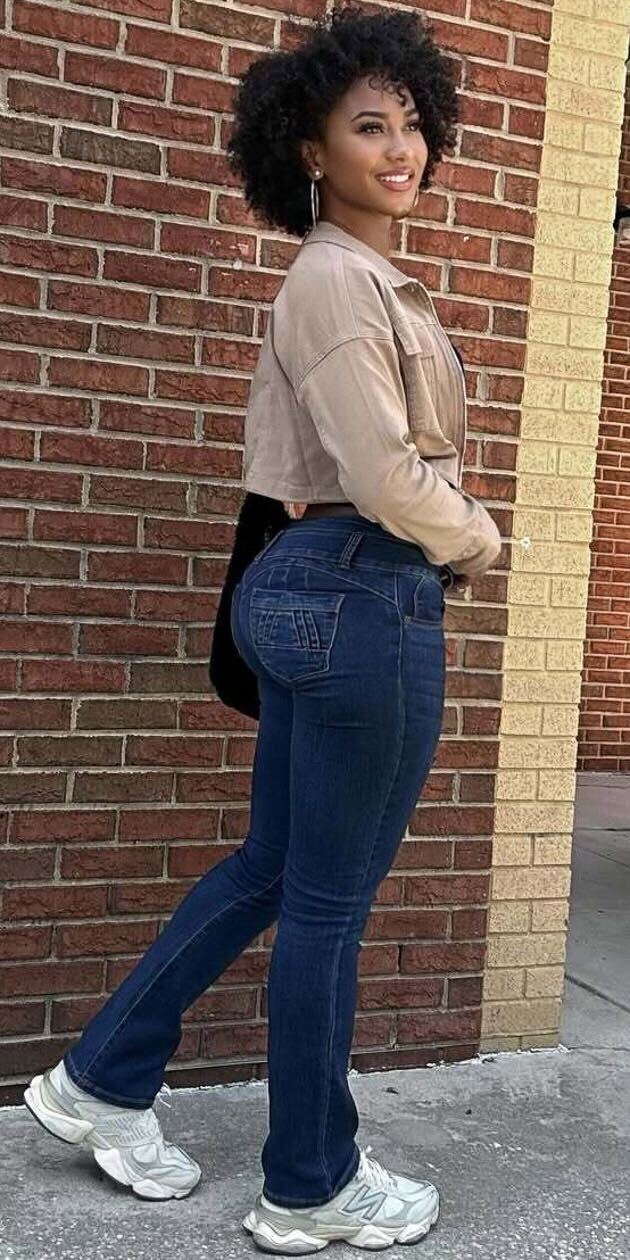 Jacket, Top & Levantacola Denim Trio