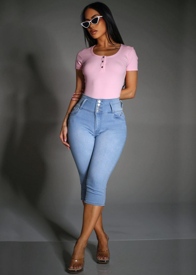 Pink Butt Lift Denim Capris Look