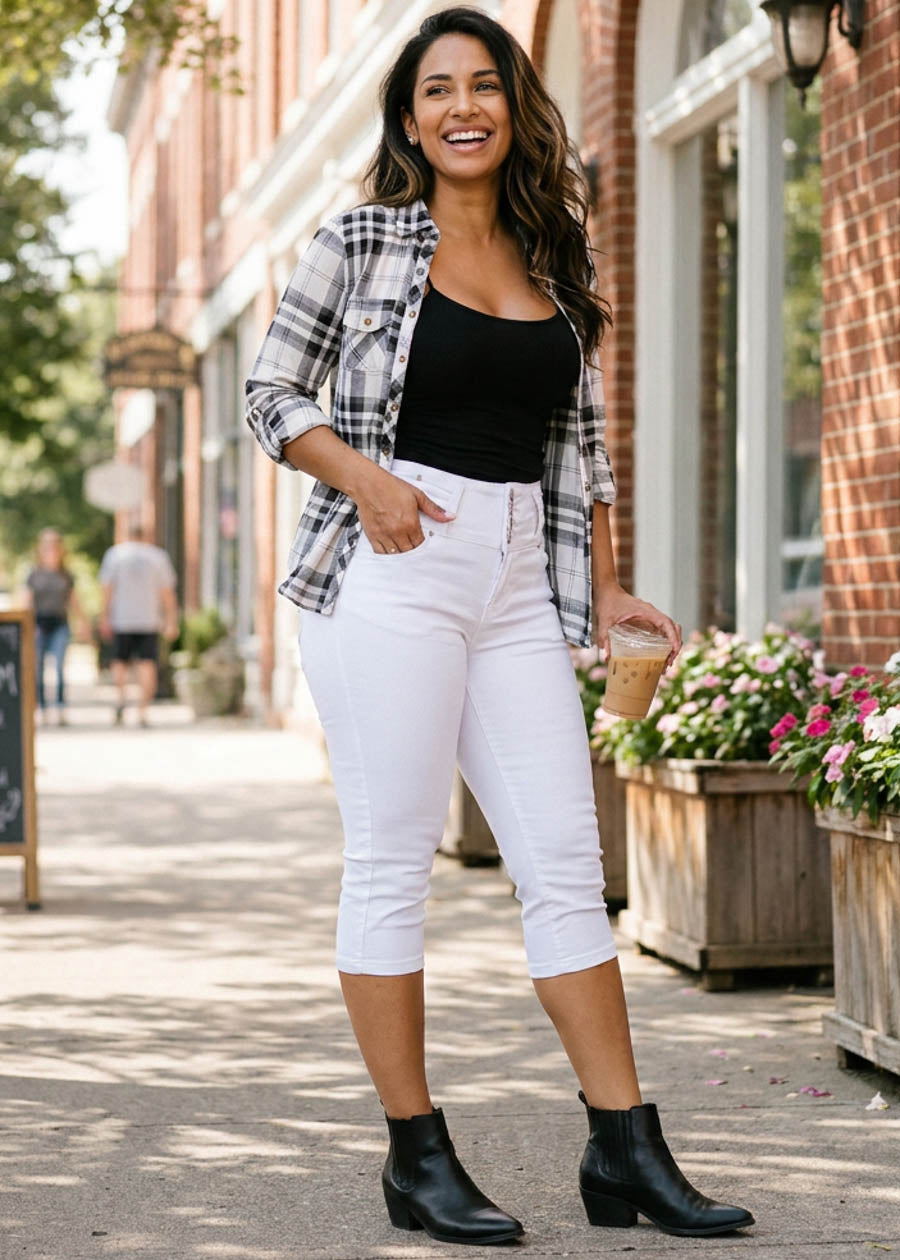 Plaid Black Levantacola Capris Trio