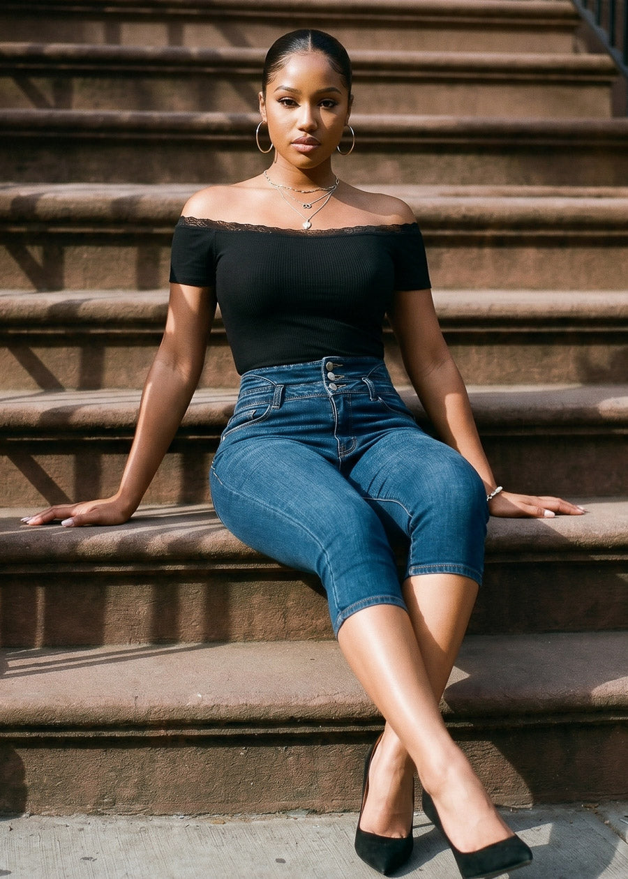 Black Levantacola Capris Outfit