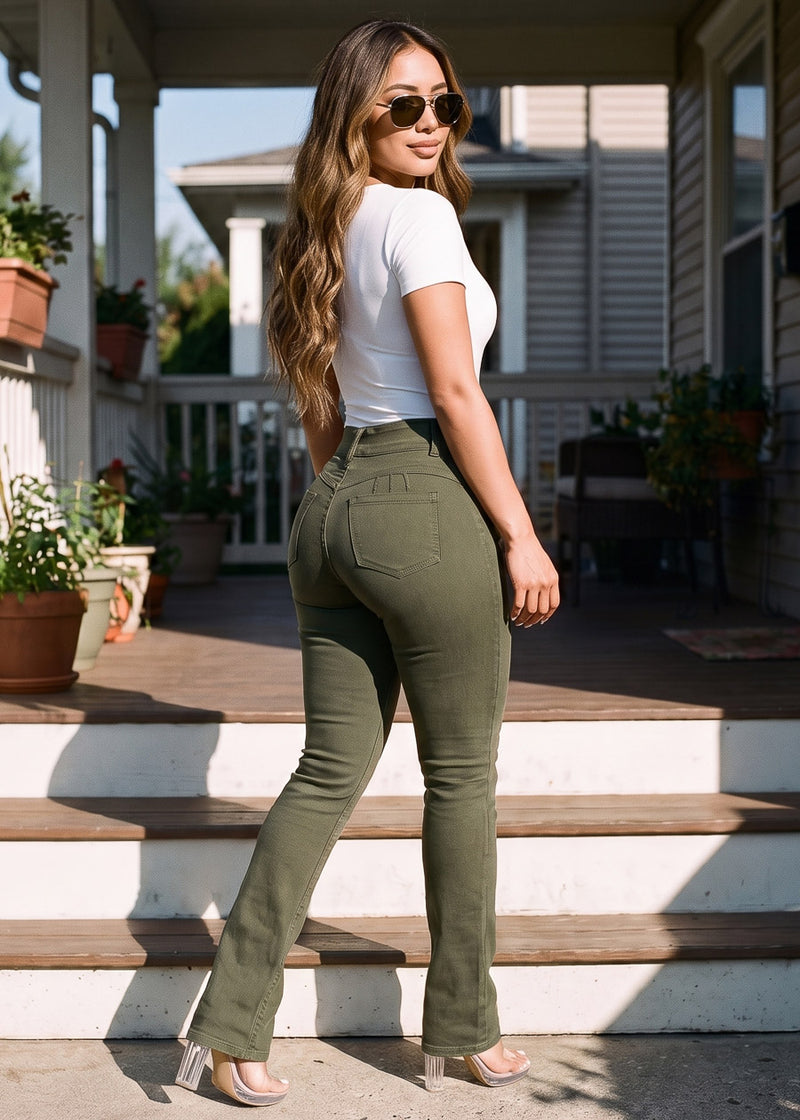 White Levantacola Bootcut Pants Look