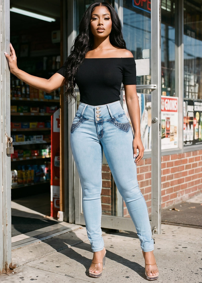 Black Levantacola Skinnies Look